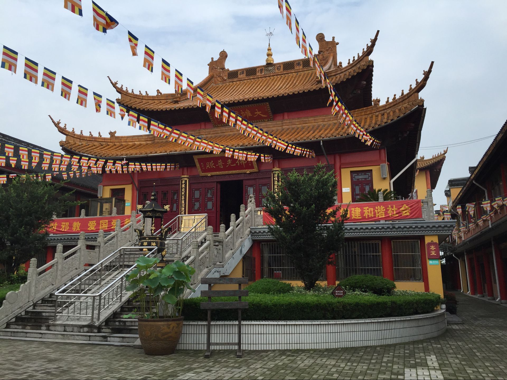 莲花随心升起的地方--如皋法华寺