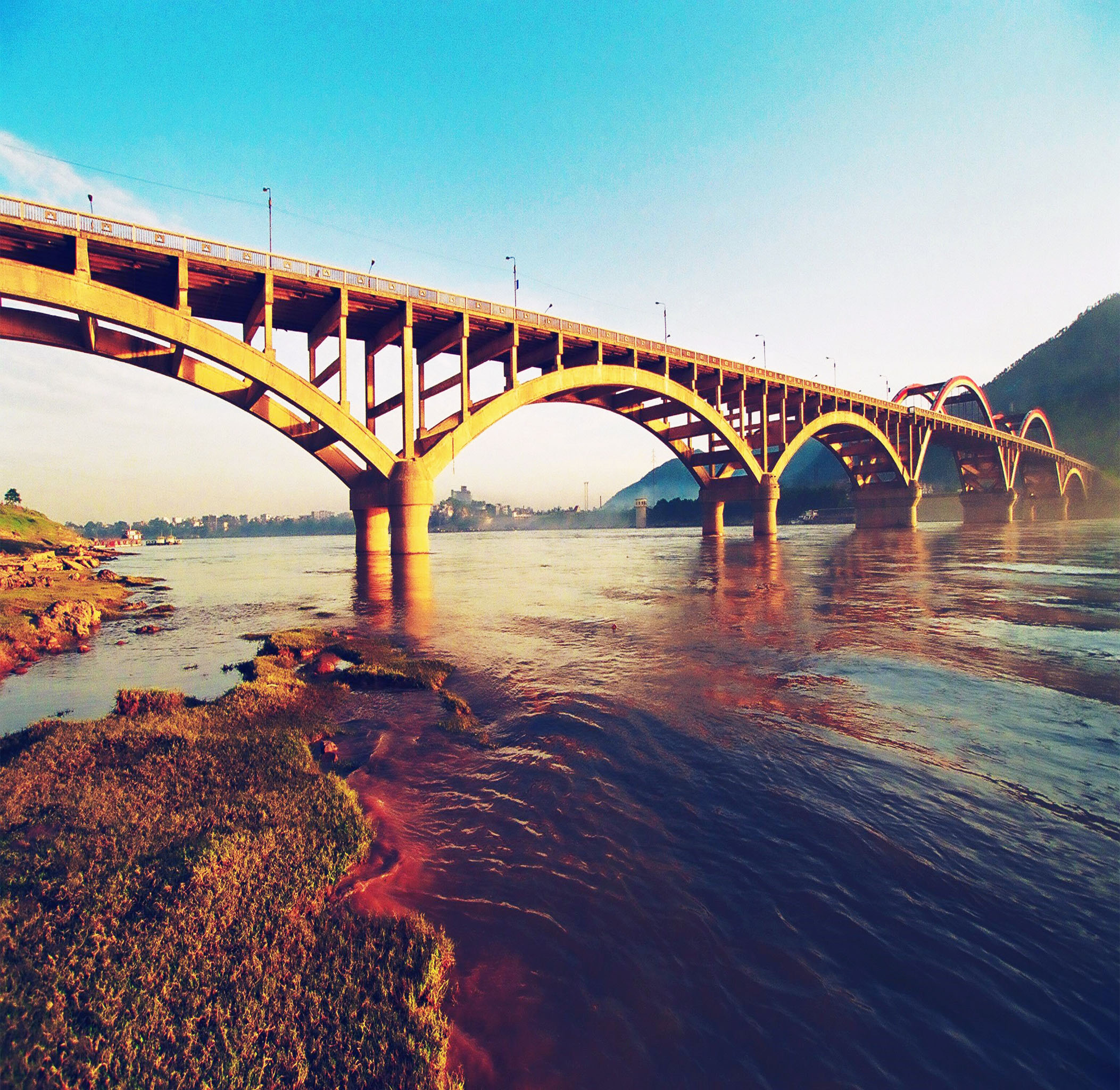 永久橋梁防護(hù)－－桂平黔江大橋